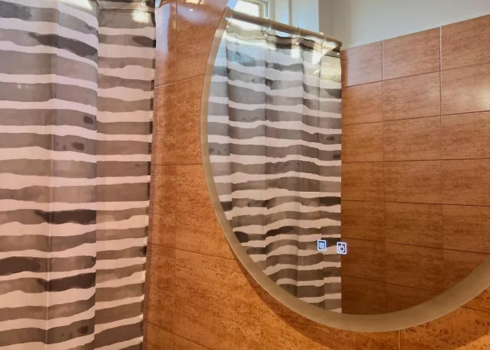 Lola's House 地拉那